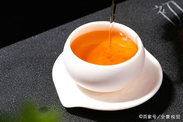 泡完的(de)茶葉還(hái)有(yǒu)什(shén)麽作(zuò)用(yòng)？教你(nǐ)幾個(gè)小(xiǎo)妙招，好(hǎo)處意想不(bù)到(dào)！